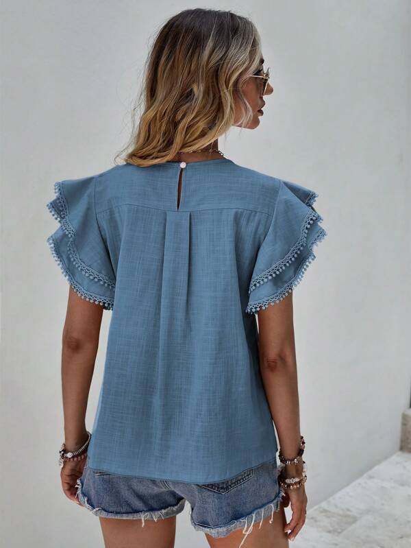 Camisa Femenina de Manga Corta con Volantes