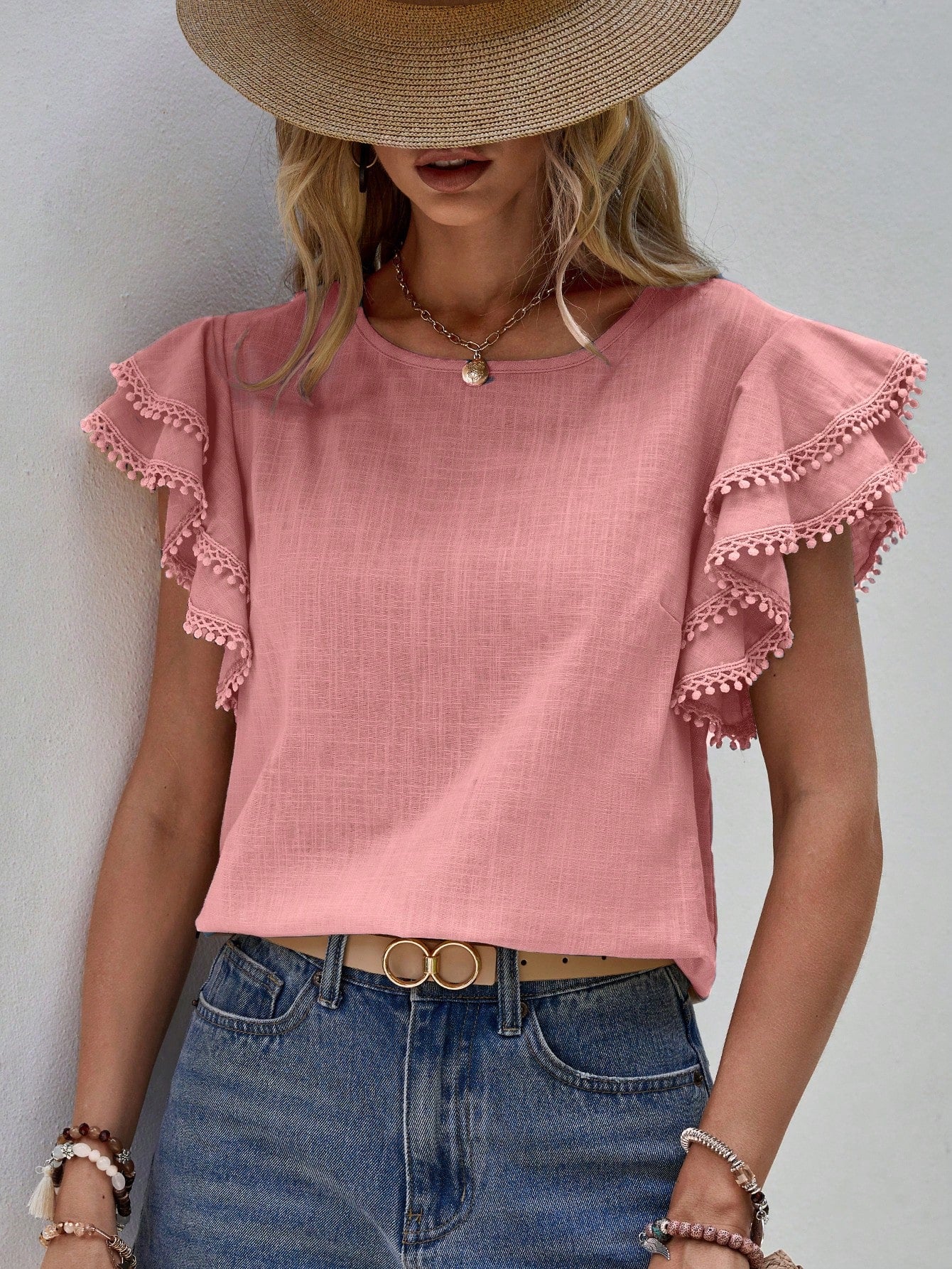 Camisa Femenina de Manga Corta con Volantes