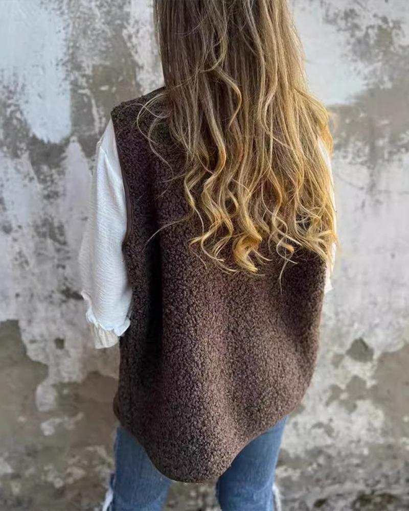 Chaqueta Femenina Forrada en Piel de Peluche Daniela
