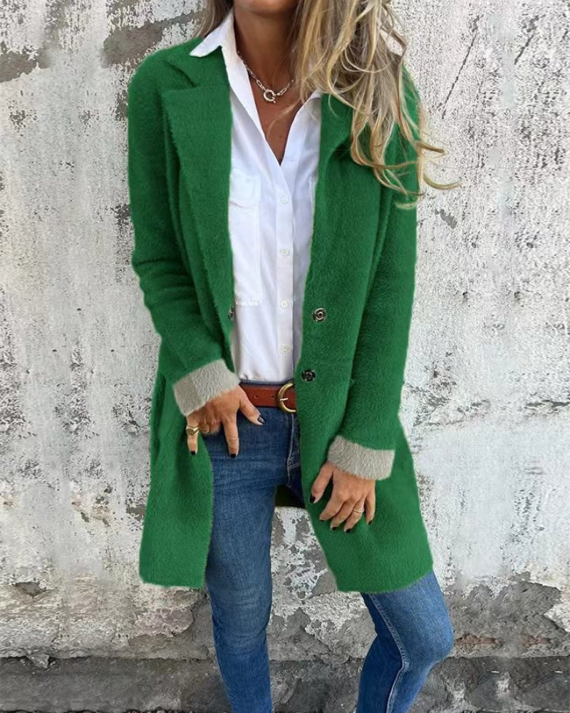 Abrigo Femenino de Lana Boucle con Solapa y Botones Talita