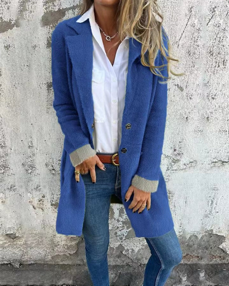 Abrigo Femenino de Lana Boucle con Solapa y Botones Talita
