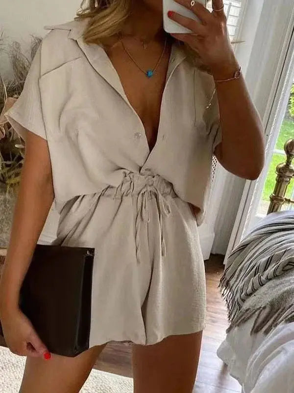 Conjunto Femenino Shorts y Camisa de Manga Corta