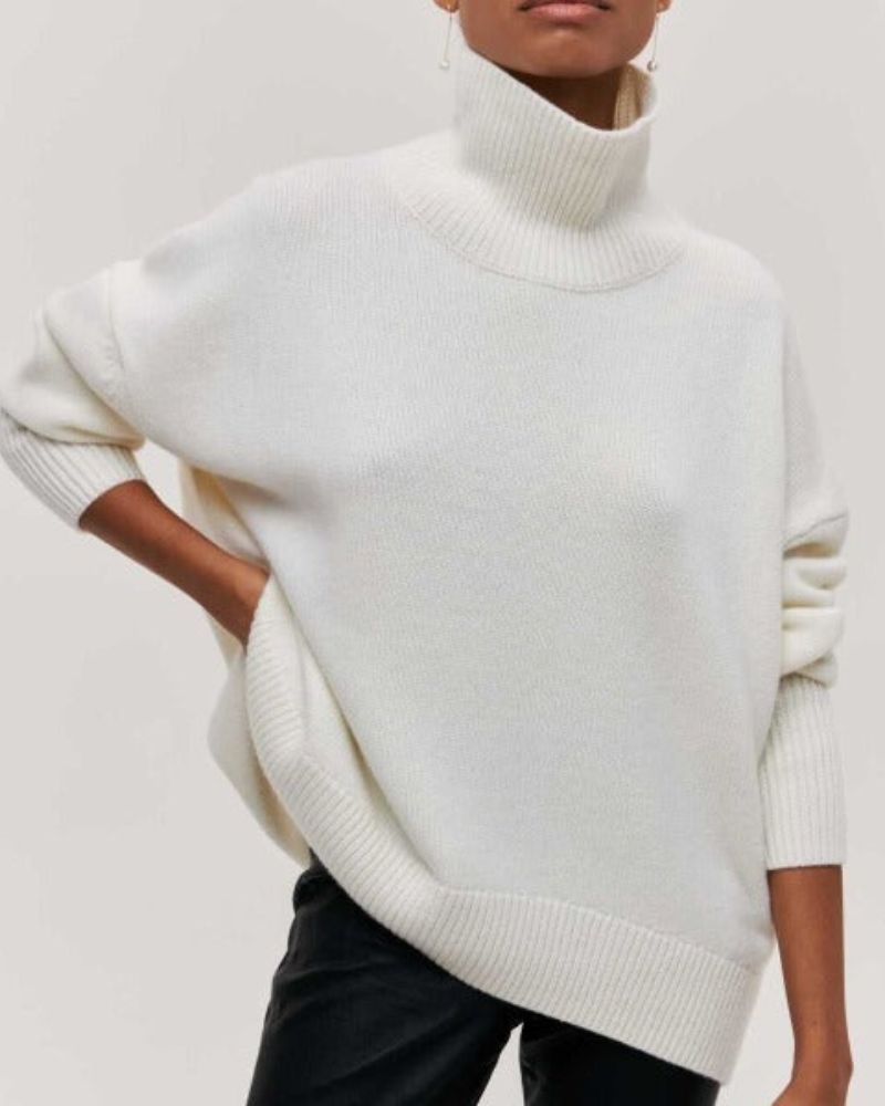 Blusa Femenina Oversized con Cuello Alto Sabrina