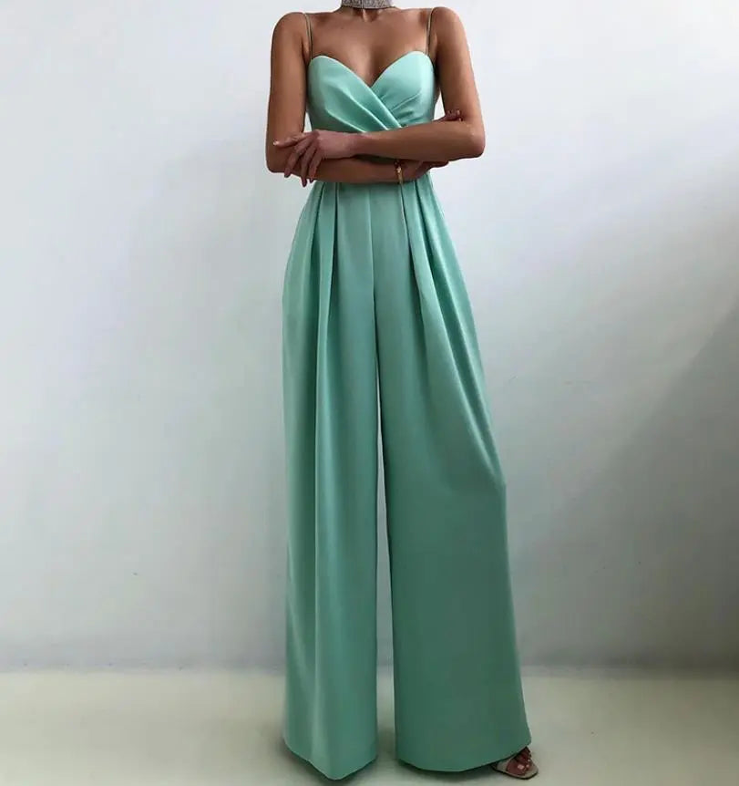 Mono femenino de sastrería en chiffon con tirantes – Elegancia atemporal