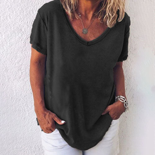 Camiseta femenina de talla grande de manga corta con escote en V