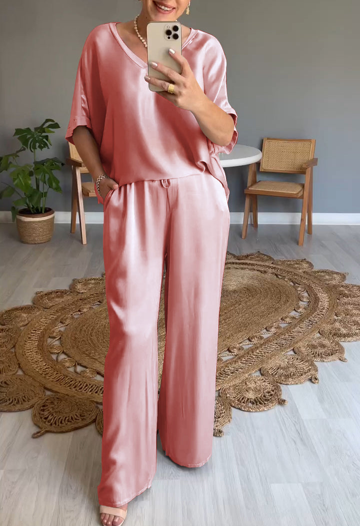 Conjunto de Cetim con Escote en V de Dos Piezas