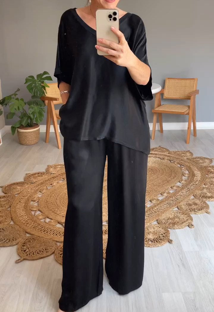 Conjunto de Cetim con Escote en V de Dos Piezas