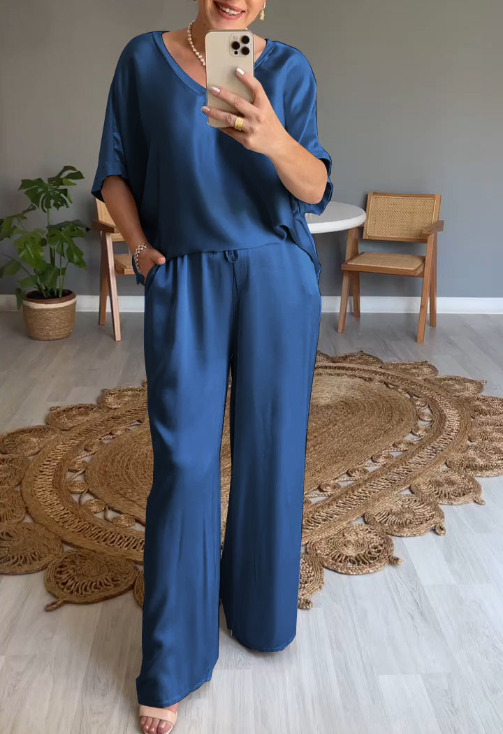 Conjunto de Cetim con Escote en V de Dos Piezas
