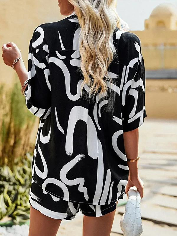 Conjunto de Dos Piezas con Camisa Suelta Estampada y Shorts
