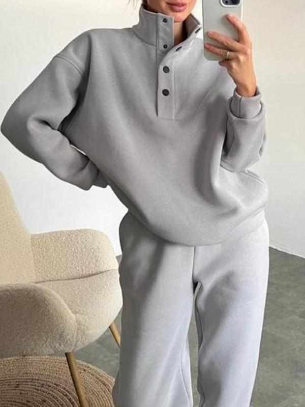 Conjunto Femenino de Botones con Cuello Alto de Dos Piezas