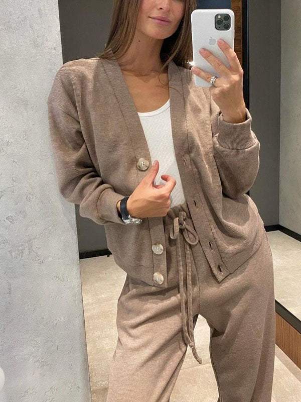 Conjunto Femenino de Chaqueta de Punto con Botones y Pantalones de Dos Piezas