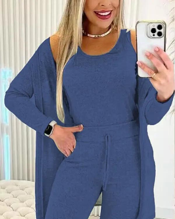 Conjunto Femenino de Regata con Cuello Redondo y Pantalón con Cordón y Chaqueta