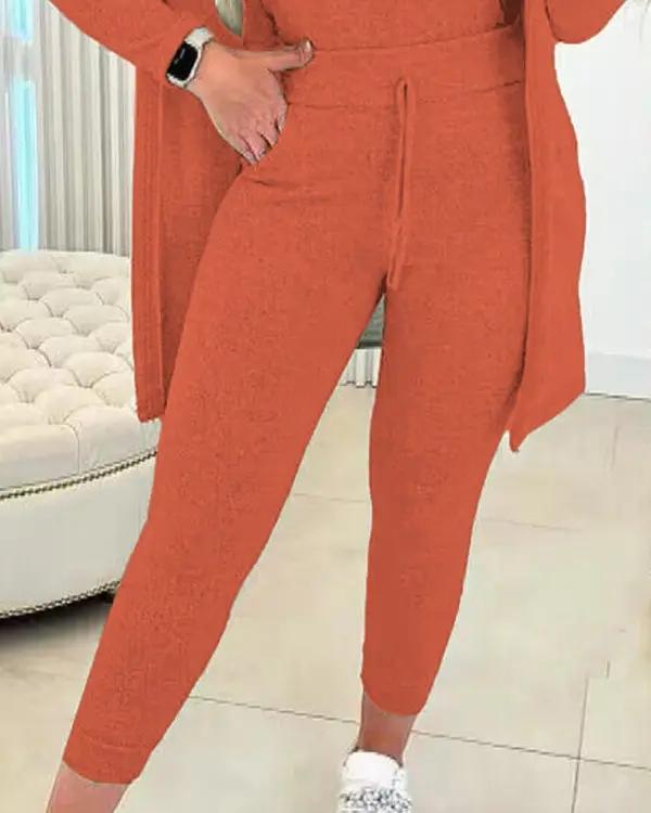 Conjunto Femenino de Regata con Cuello Redondo y Pantalón con Cordón y Chaqueta