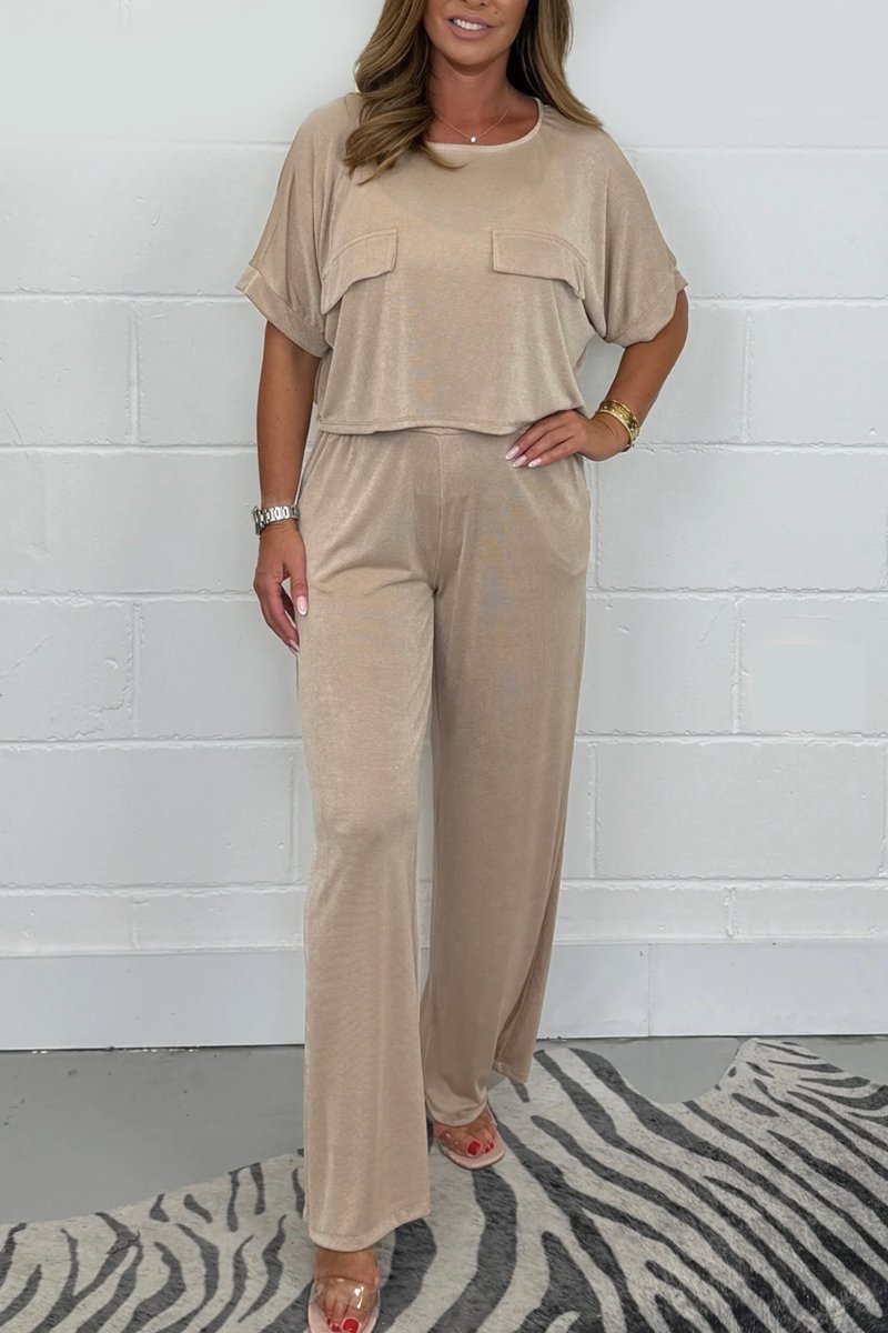 Conjunto Femenino de Top Corto y Pantalones