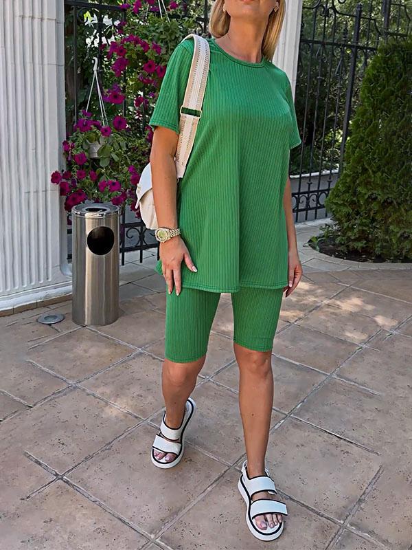 Conjunto Femenino de Top de Malha Elástica de Color Sólido y Shorts de Dos Piezas