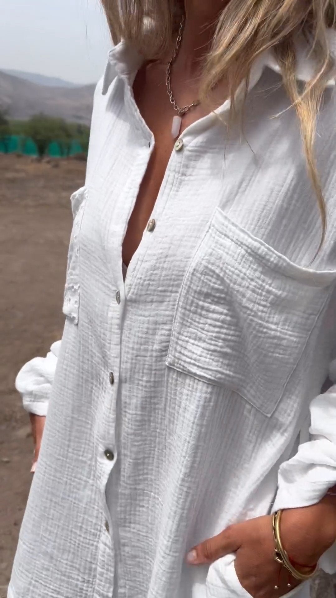 Camisa de Algodão com Lapela e Dois Bolsos