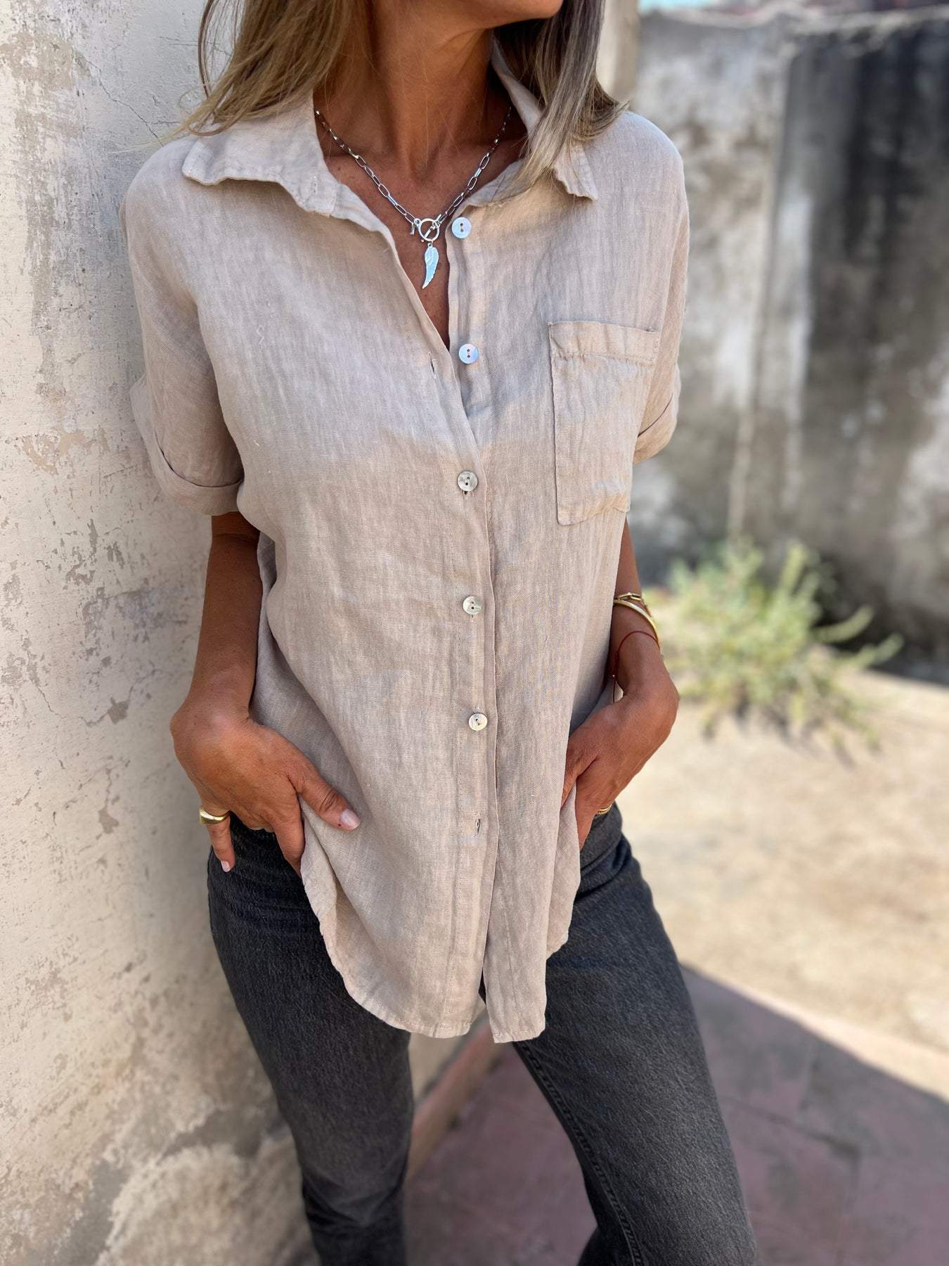 Camisa casual de algodón y lino con solapa