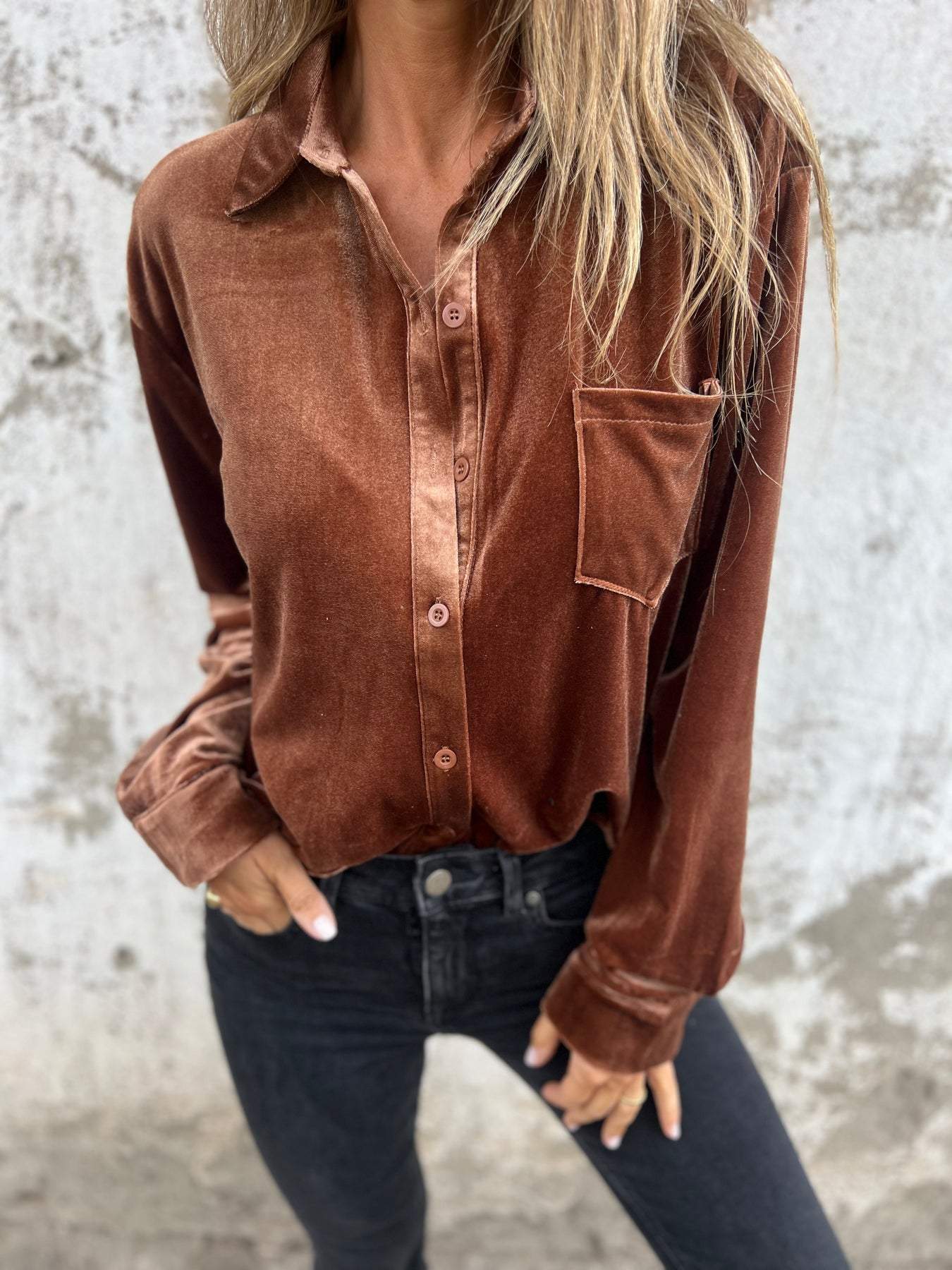 Camisa Casual de Veludo com Gola Lapela e Mangas Longas
