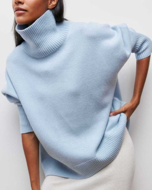 Blusa Femenina Oversized con Cuello Alto Sabrina