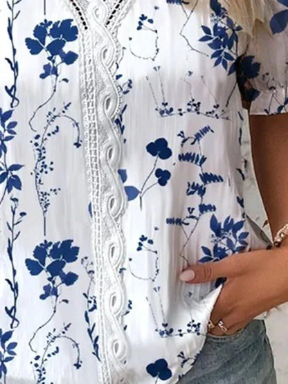Blusa Femenina Floral con Manga Corta y Detalle en Encaje