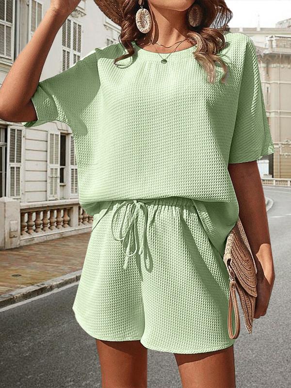 Conjunto de Dos Piezas con Camisa de Manga Corta y Shorts