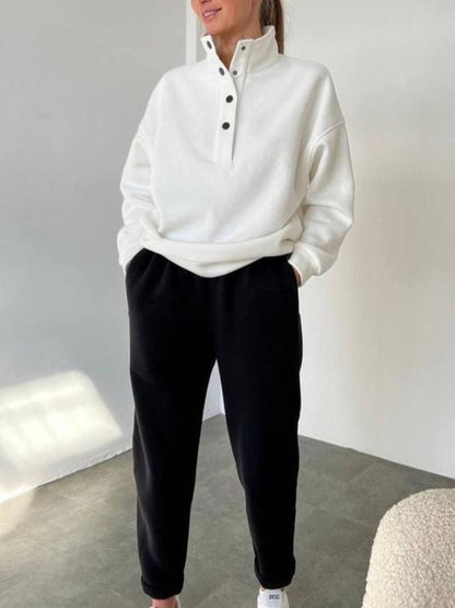 Conjunto Femenino de Botones con Cuello Alto de Dos Piezas