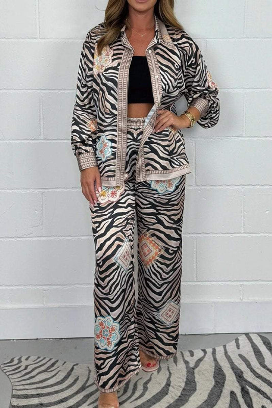 Conjunto Femenino de Camisa con Estampado de Cebra y Flores y Pantalones Co-Ord