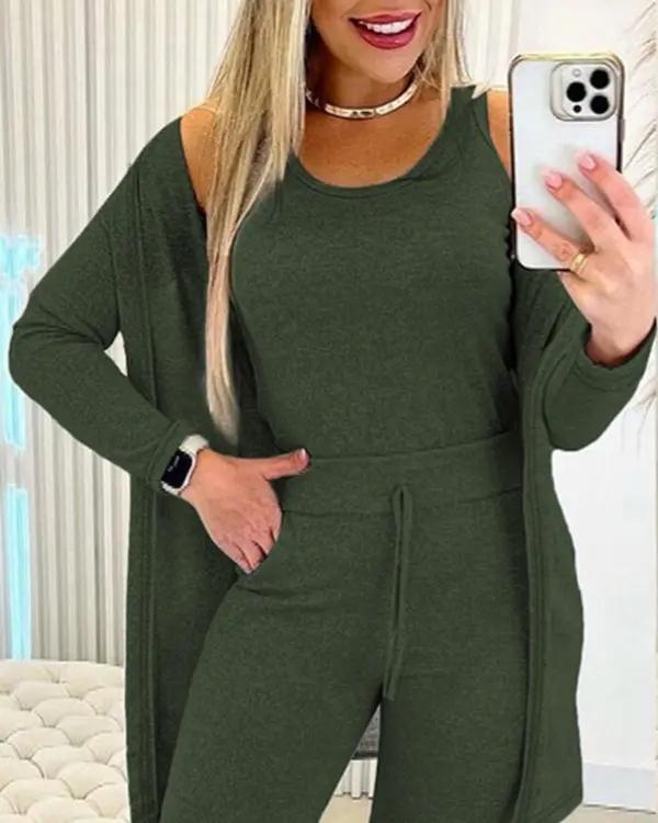 Conjunto Femenino de Regata con Cuello Redondo y Pantalón con Cordón y Chaqueta