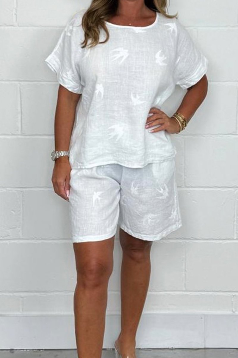 Conjunto Femenino de Top Estampado con Pájaros y Shorts de Lino
