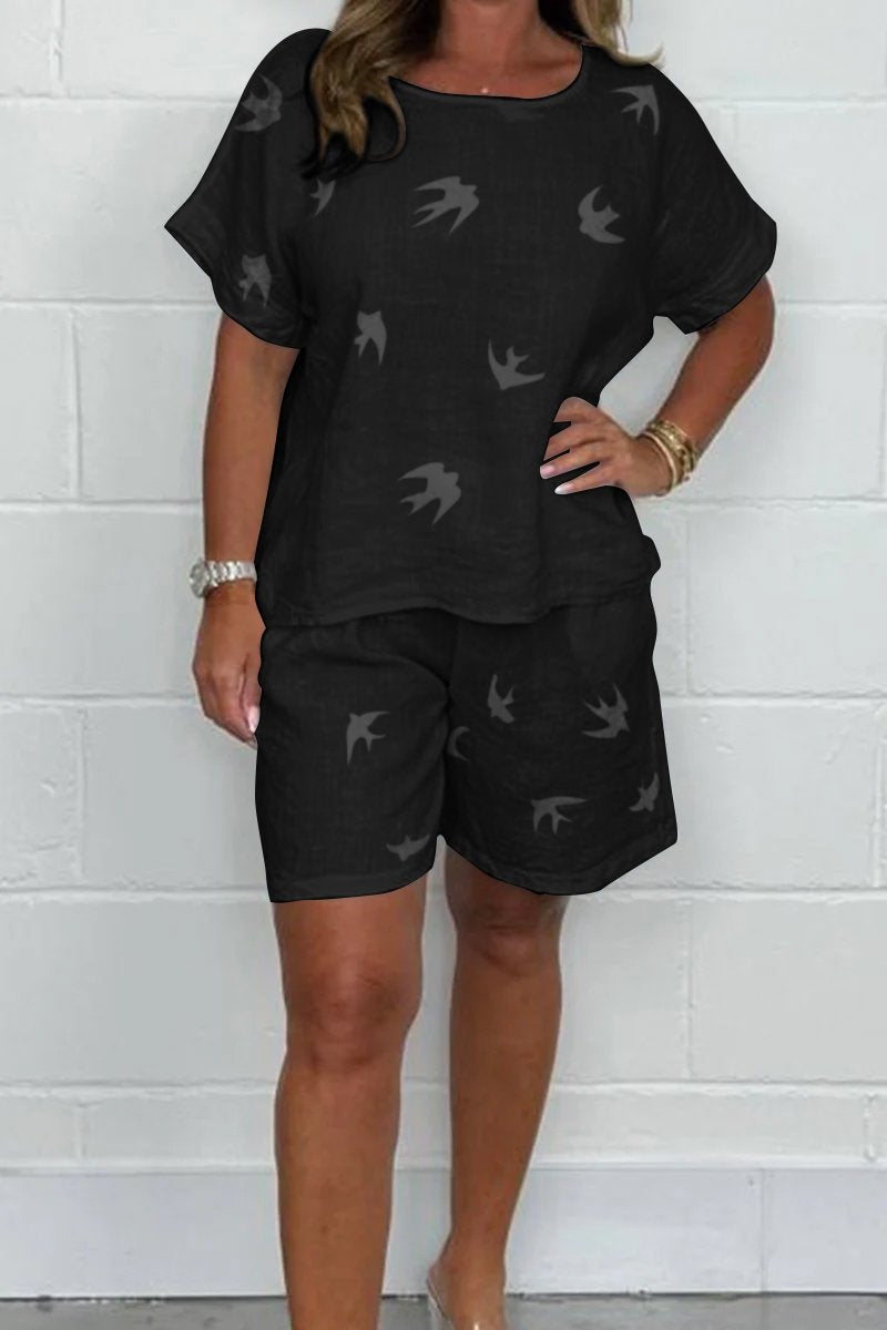 Conjunto Femenino de Top Estampado con Pájaros y Shorts de Lino
