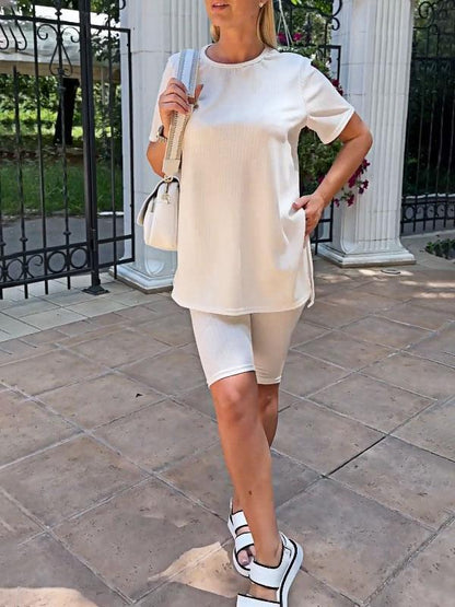Conjunto Femenino de Top de Malha Elástica de Color Sólido y Shorts de Dos Piezas