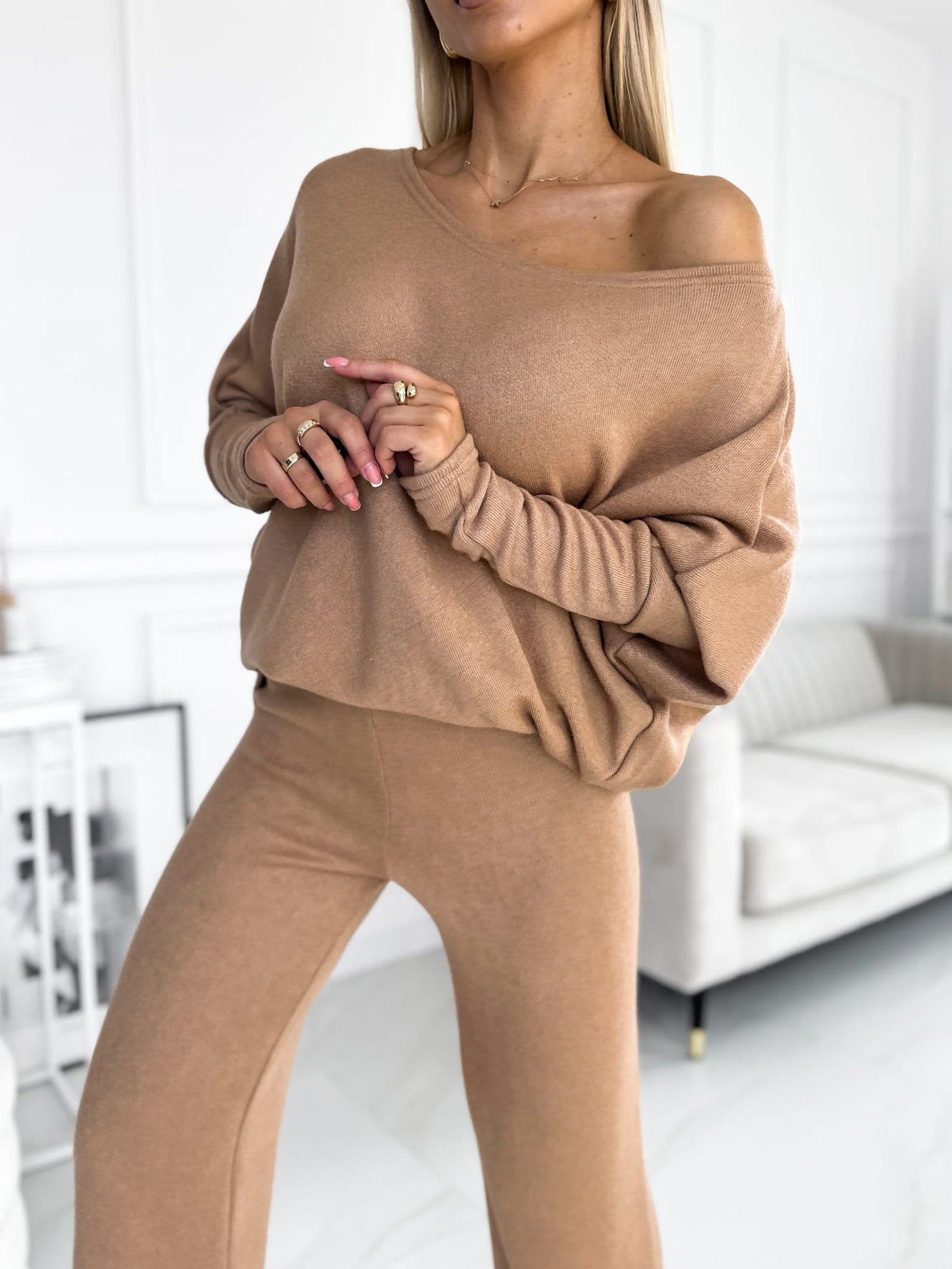 Conjunto Femenino de Tops con Mangas de Murciélago y Pantalón de Pierna Ancha de Color Sólido