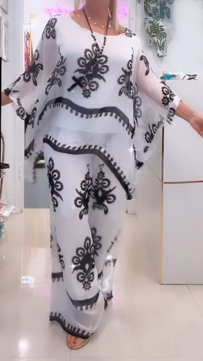 Conjunto Femenino Estampado de Dos Piezas