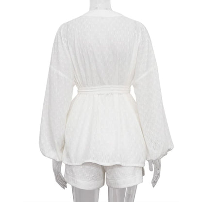 Conjunto Femenino Camisa Traspassada y Shorts de Encaje